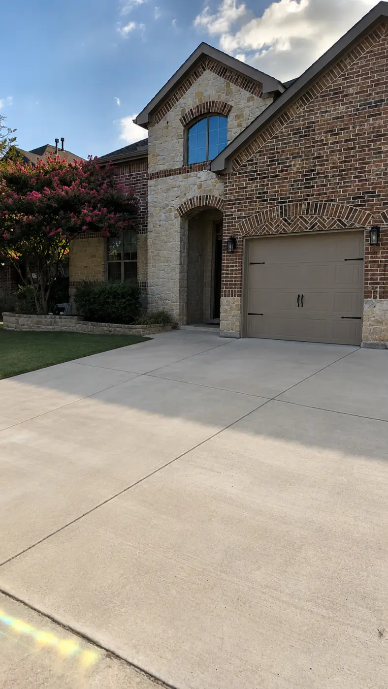 Clean driveway after residential junk removal in Frisco